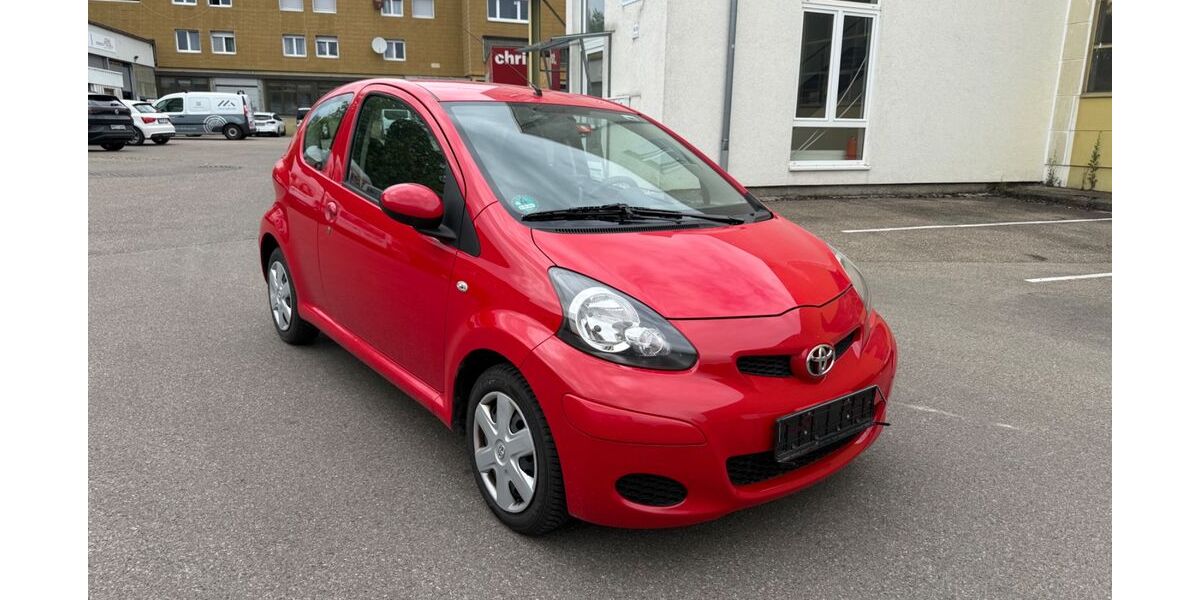 Toyota Aygo (X) 107.000 km 2.440 &euro; Möglingen 71696