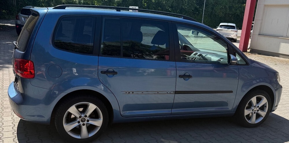VW Touran 142.500 km 5.750 € Berlin 10178