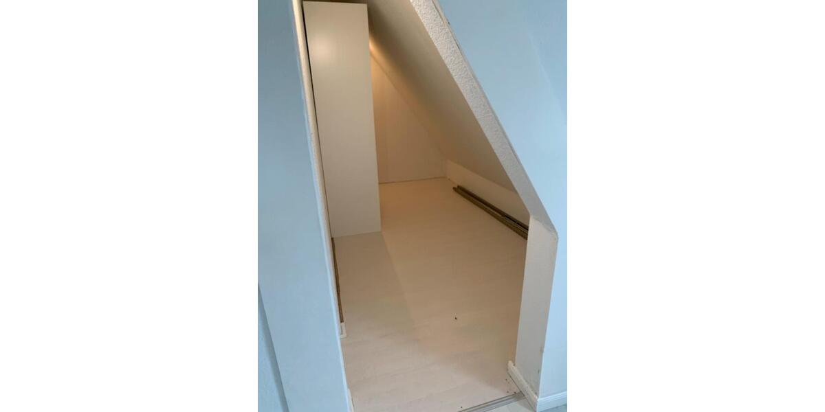 Dachgeschoßwohnung Celle Altencelle - 3 Zimmer, 120 m&sup2;, 150.000&euro; | Angebot:26834484