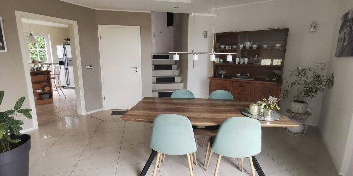 Einfamilienhaus Gilzem - 7 Zimmer, 240 m&sup2;, 650.000&euro; | Angebot:26903813