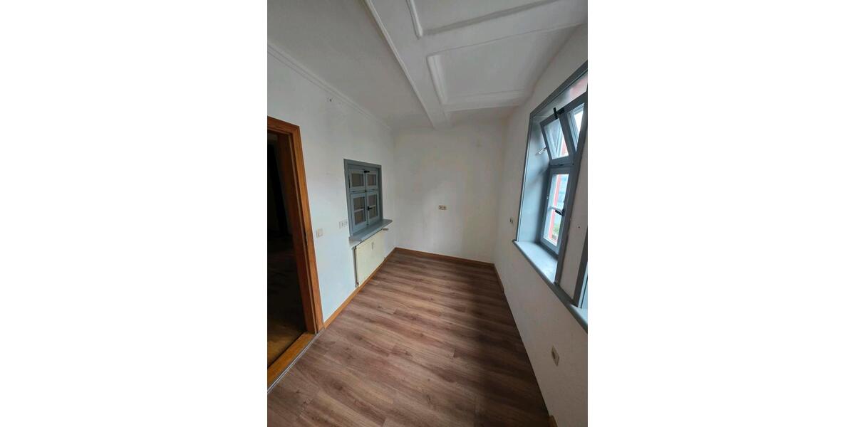 Etagenwohnung Wolfhagen - 2 Zimmer, 76 m&sup2;, 500&euro; | Angebot:25382283