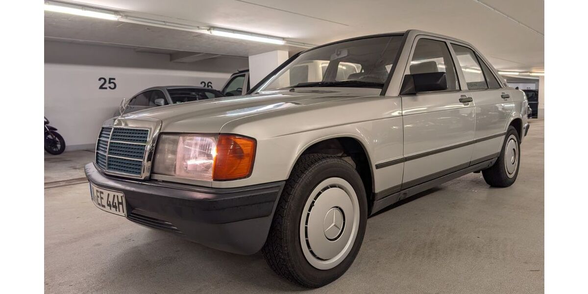 Mercedes-Benz 190 198.000 km 6.550 &euro; Berlin 10969