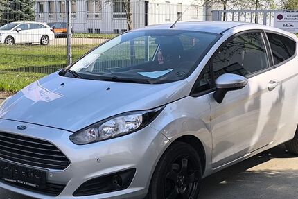 Ford Fiesta 122.800 km 4.300 &euro; Chemnitz 09120
