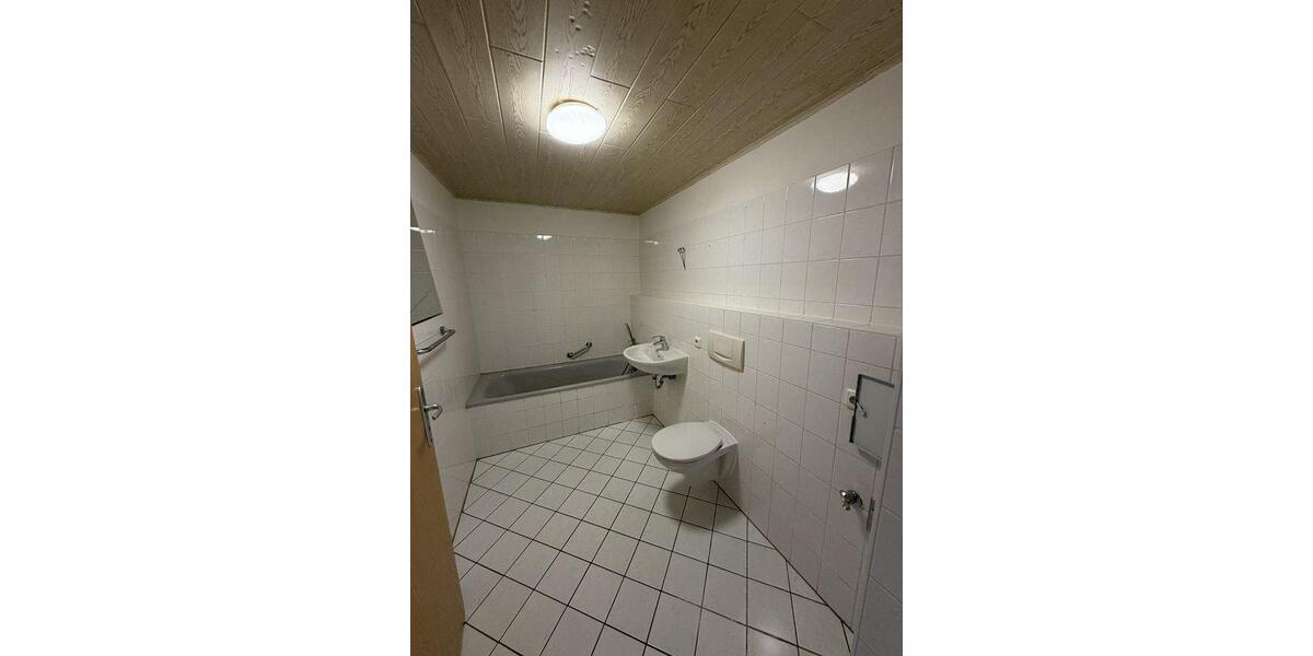 Maisonettenwohnung Meuselwitz - 3 Zimmer, 75 m&sup2;, 390&euro; | Angebot:24780401