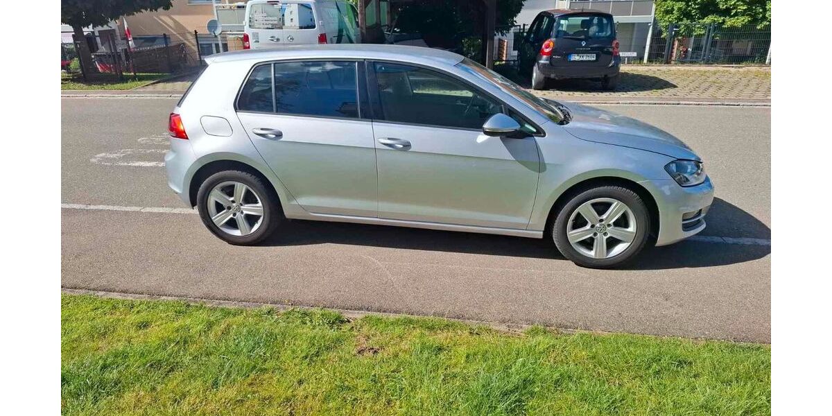 VW Golf 189.000 km 5.400 &euro; Albstadt-Ebingen 72458