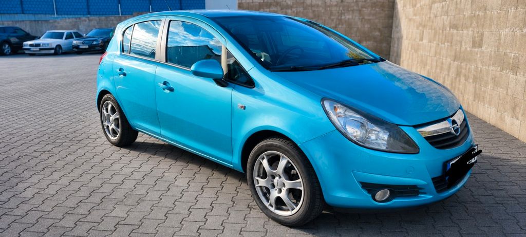Opel Corsa 215.000 km 2.490 &euro; Rattelsdorf 96179