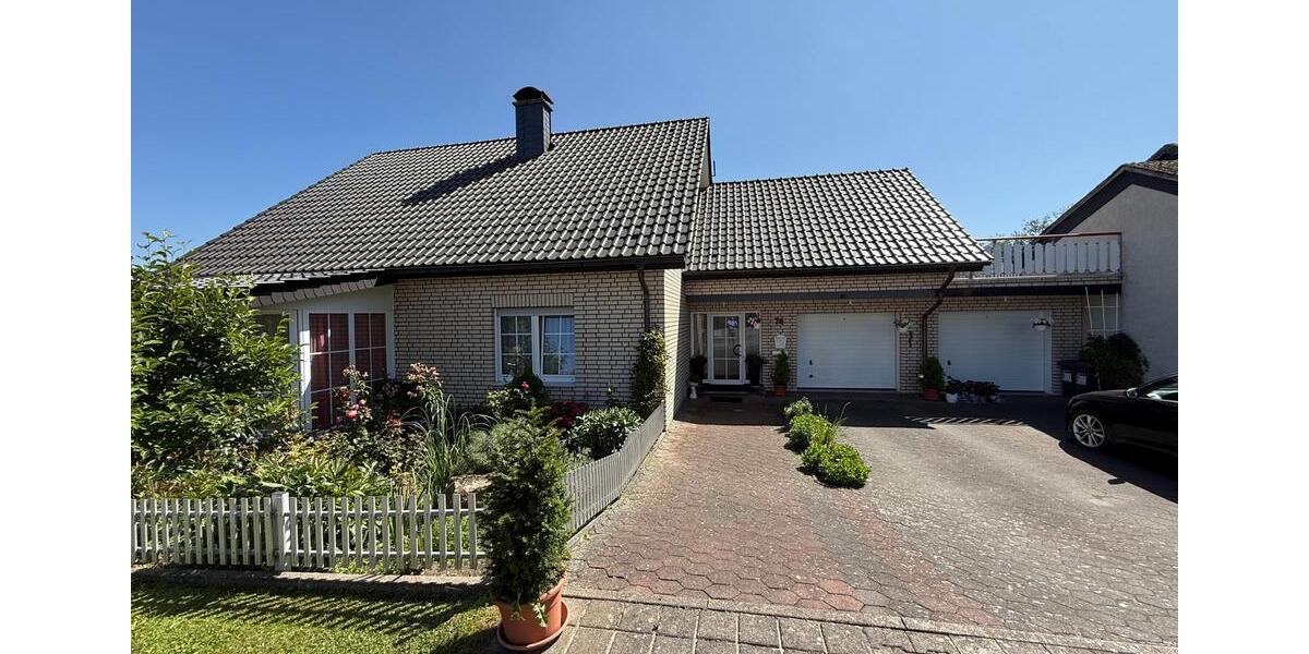 Einfamilienhaus Horn-Bad Meinberg Bad Meinberg - 11 Zimmer, 216 m&sup2;, 499.000&euro; | Angebot:26865468