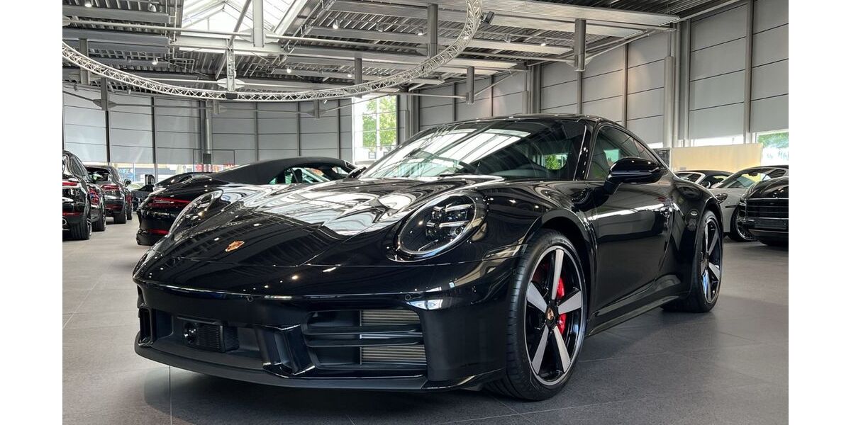 Porsche 992 3.500 km 177.890 &euro; Paderborn 33100