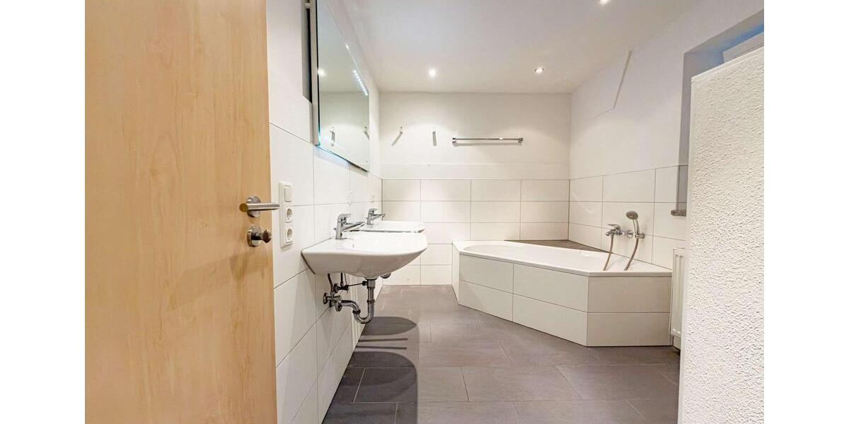 Etagenwohnung Waldkirchen - 3 Zimmer, 115 m&sup2;, 790&euro; | Angebot:26565466