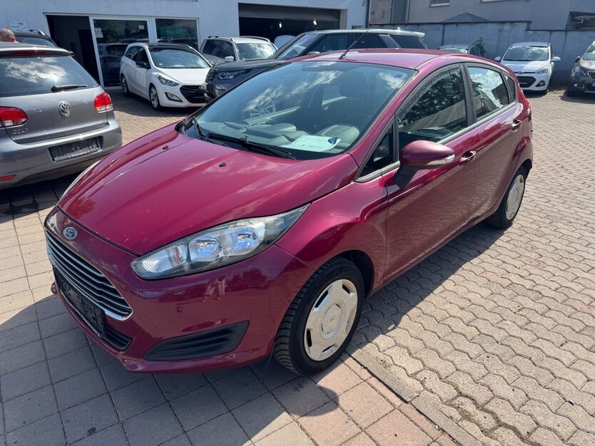 Ford Fiesta 299.499 km 1.950 € Saarlouis 66740