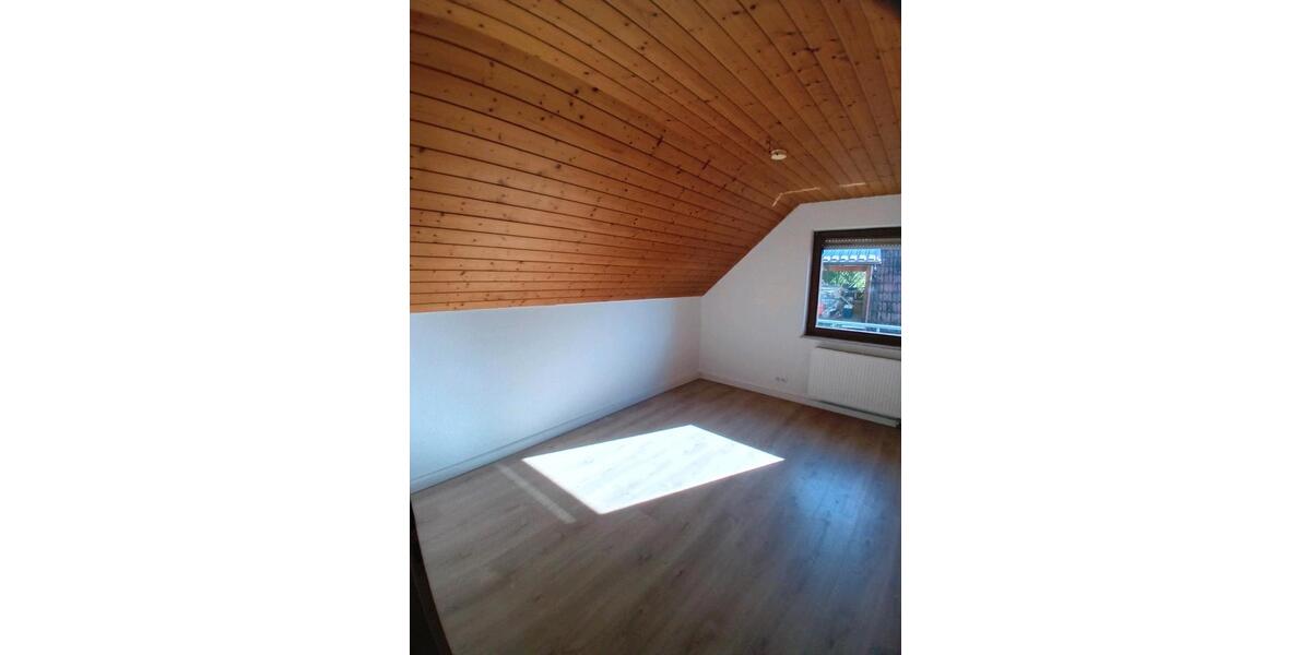 Mehrfamilienhaus, Wohnhaus Malterdingen - 8 Zimmer, 220 m&sup2;, 450.000&euro; | Angebot:26087156