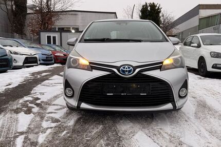 Toyota Yaris 37.300 km 12.299 &euro; München 80807