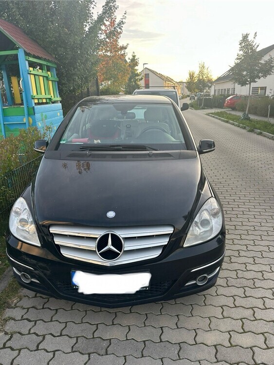 Mercedes-Benz B 150 123.000 km 8.800 € Berlin 10178