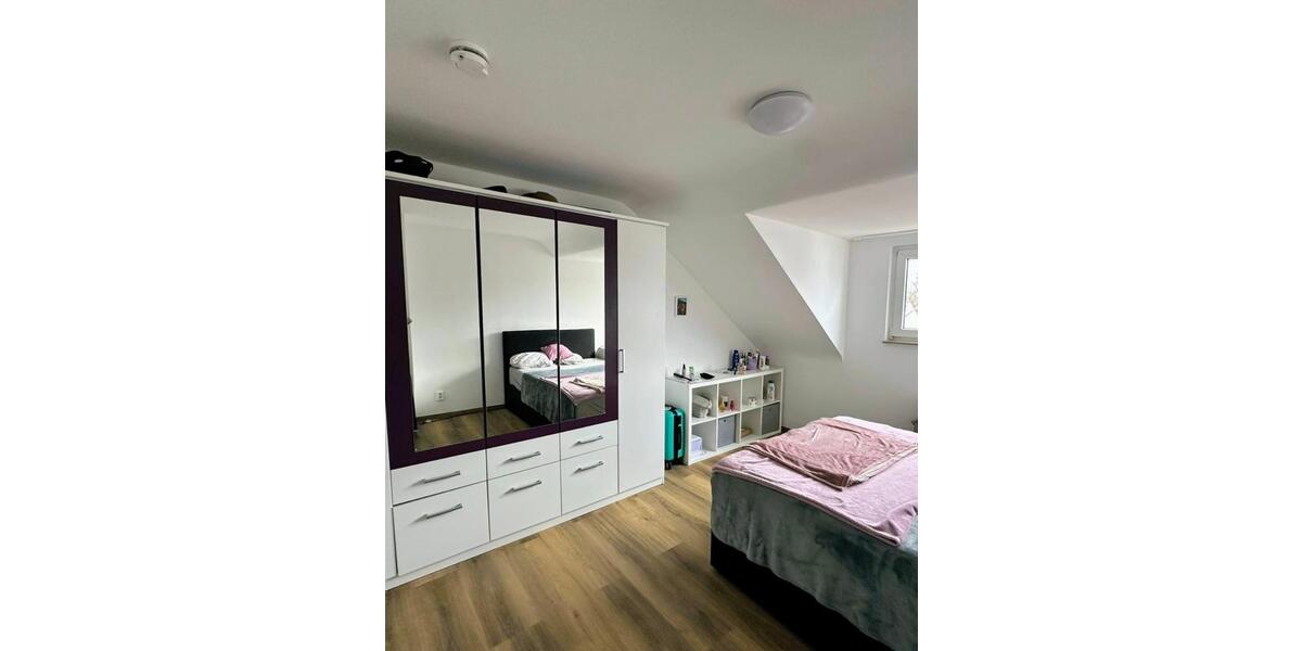 Dachgeschoßwohnung Dietzenbach - 3 Zimmer, 72 m&sup2;, 980&euro; | Angebot:25431427