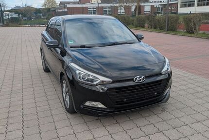 Hyundai i20 100.877 km 8.100 &euro; Freren 49832