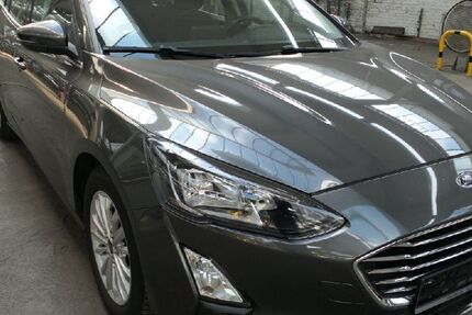 Ford Focus 132.000 km 12.400 &euro; KARLSFELD (b.München) 85757