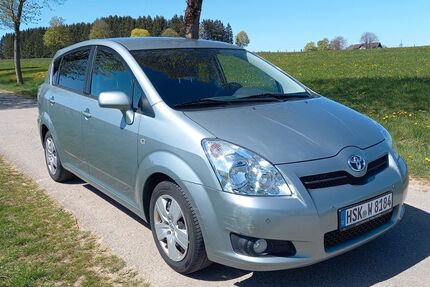 Toyota Corolla Verso 97.590 km 6.000 &euro; Brilon 59929
