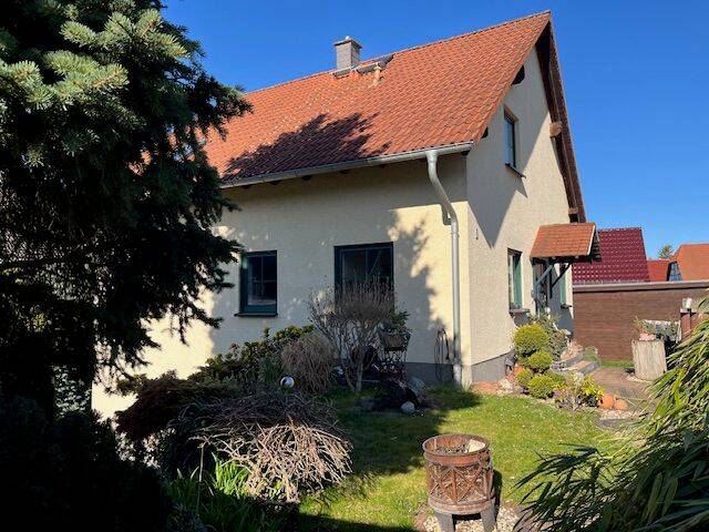 Einfamilienhaus Rositz - 6 Zimmer, 129 m&sup2;, 1.050&euro; | Angebot:26155049