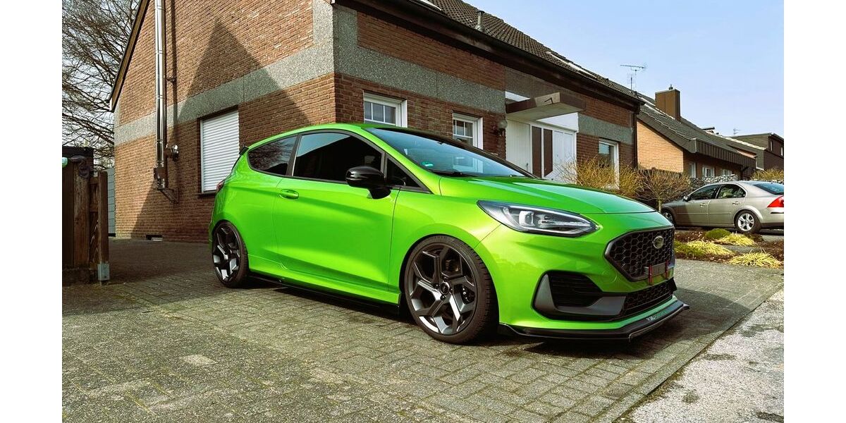 Ford Fiesta 11.000 km 25.900 &euro; Gronau 48599