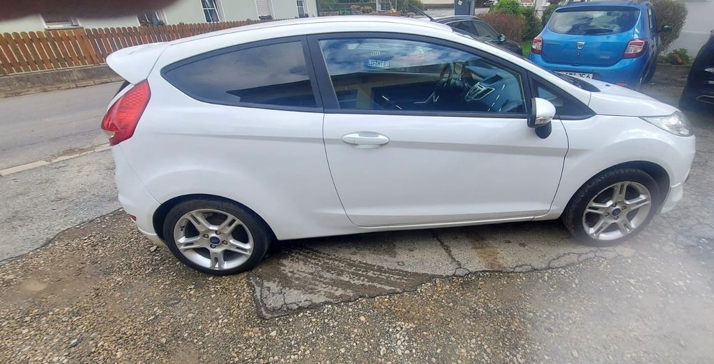 Ford Fiesta 156.000 km 3.000 € Lichtenfels 96215