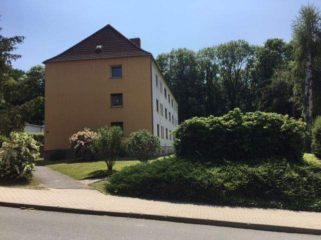 Etagenwohnung Teuchern - 2 Zimmer, 53 m&sup2;, 45.000&euro; | Angebot:26433801