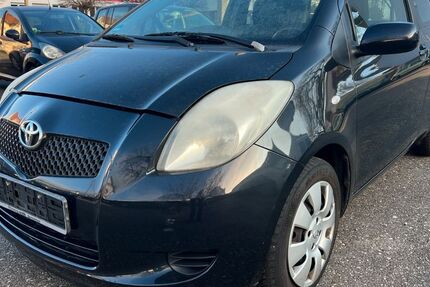 Toyota Yaris 135.000 km 3.700 &euro; Freiburg im Breisgau 79108
