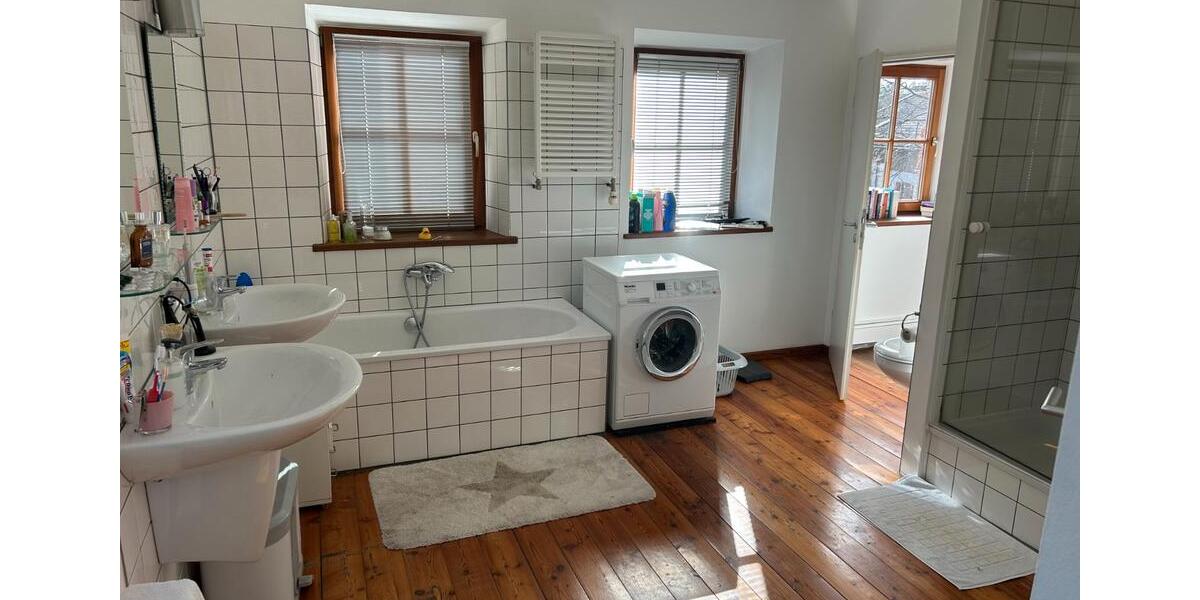 Einfamilienhaus Huglfing - 6 Zimmer, 203 m&sup2;, 1.050.000&euro; | Angebot:26800530
