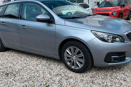 Peugeot 308 51.980 km 13.490 &euro; Berlin-Spandau 13597