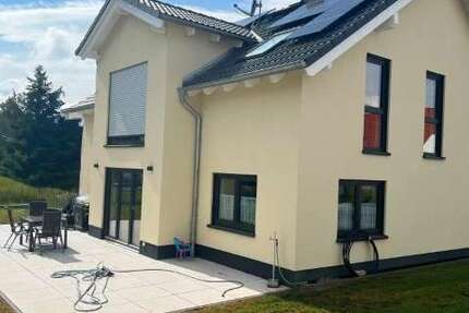 Haus zum Kaufen in Lich 698.000 € 180 m² 6 zimmer