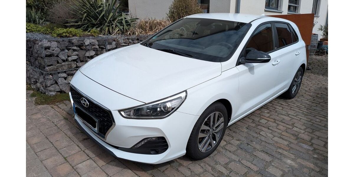 Hyundai i30 41.729 km 13.900 &euro; Klingenmünster 76889