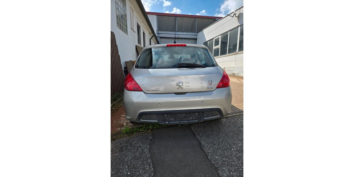 Peugeot 308 172.100 km 750 &euro; Illingen 75428