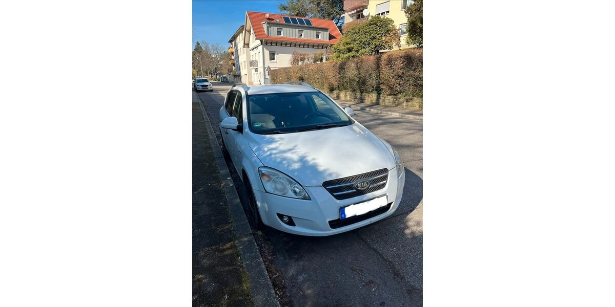 Kia ceed / Ceed 286.000 km 2.000 &euro; Baden-Baden 76530