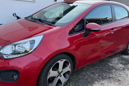 Kia Rio 103.800 km 3.999 &euro; Staufenberg 35460