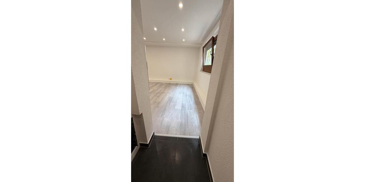 Etagenwohnung Gerlingen - 1 Zimmer, 33 m&sup2;, 770&euro; | Angebot:26272287