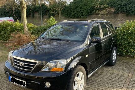 Kia Sorento 177.841 km 3.900 € Aachen 52068