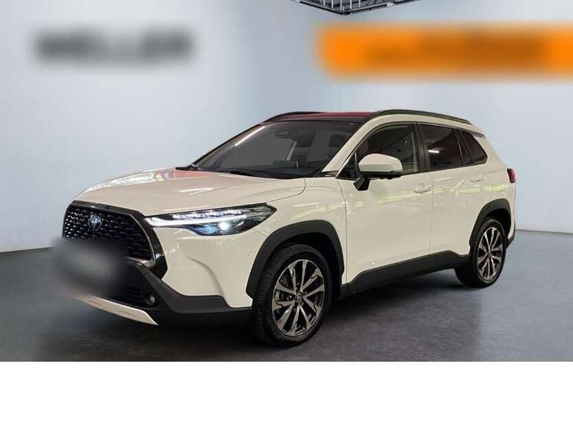 Toyota Corolla Cross 15.746 km 36.780 € Grünwald 82031