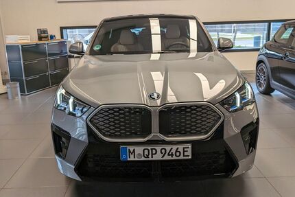 BMW iX2 18.800 km 46.900 &euro; Neubiberg 85579