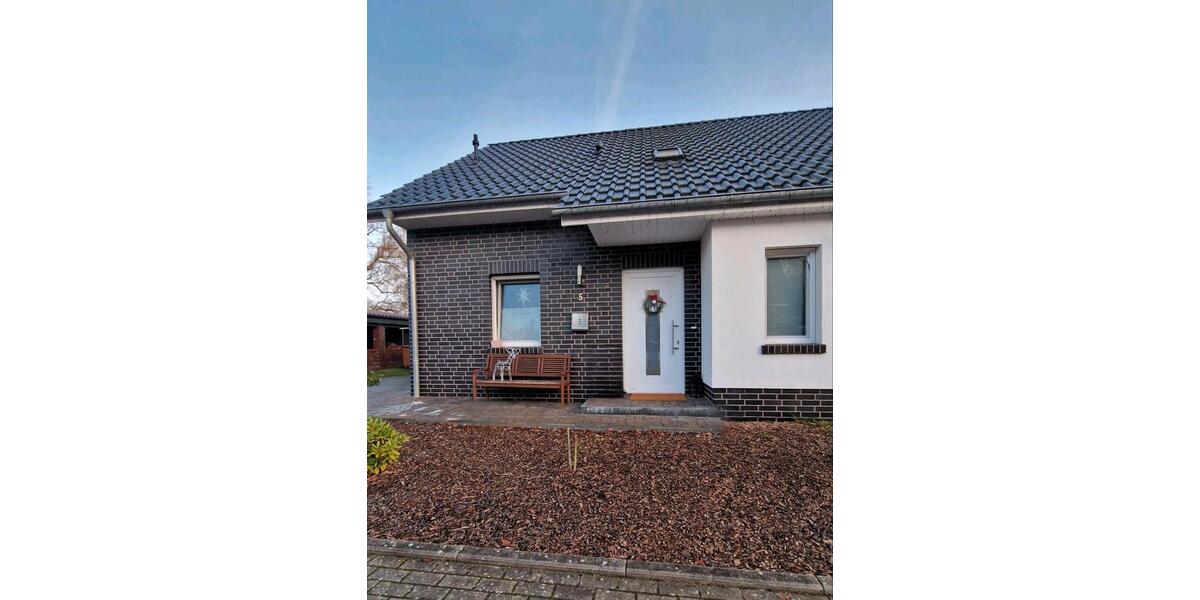 Doppelhaushälfte zu verkaufen - Diepholz Bj 2017 4 zimmer