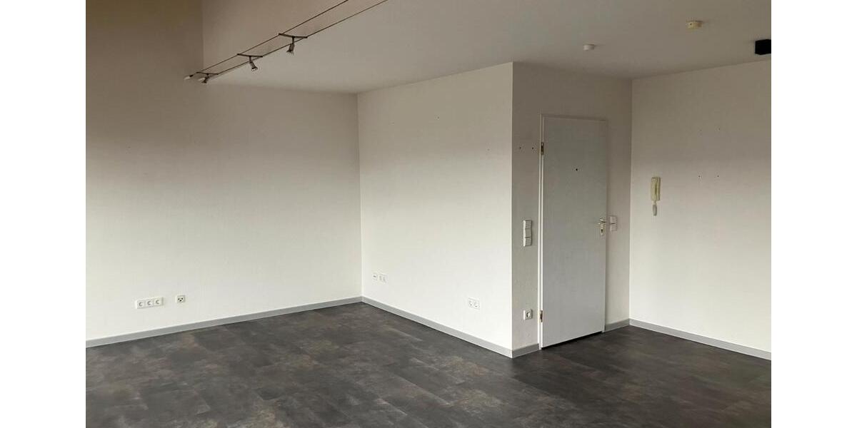 Dachgeschoßwohnung Aalen Dewangen - 4.5 Zimmer, 95 m&sup2;, 1.200&euro; | Angebot:26407612