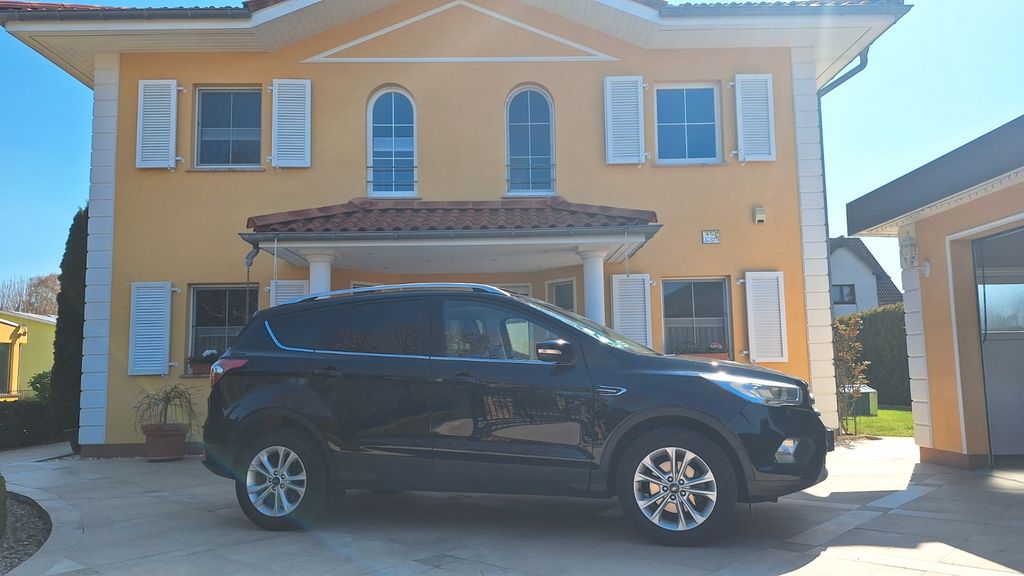 Ford Kuga 59.800 km 13.771 &euro; Ahrensfelde 16356