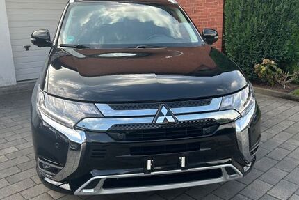 Mitsubishi Plug-in Hybrid Outlander 87.700 km 16.999 &euro; Herten 45701