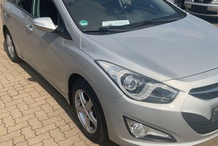 Hyundai i40 146.300 km 4.999 &euro; Hamburg 21107