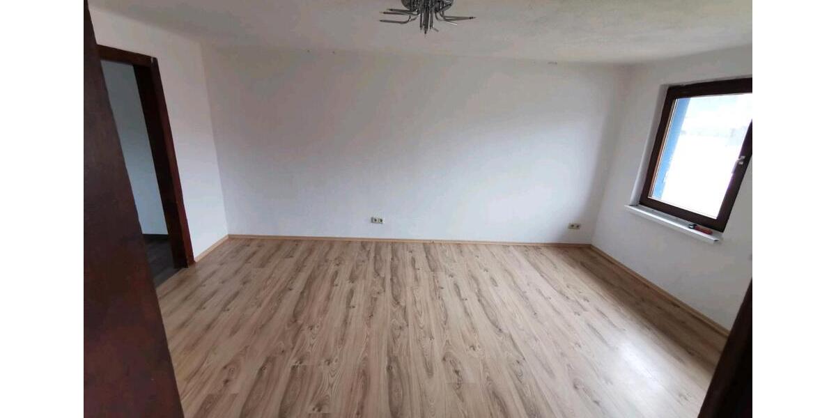 Etagenwohnung Rennerod - 5 Zimmer, 160 m&sup2;, 130.000&euro; | Angebot:26751747