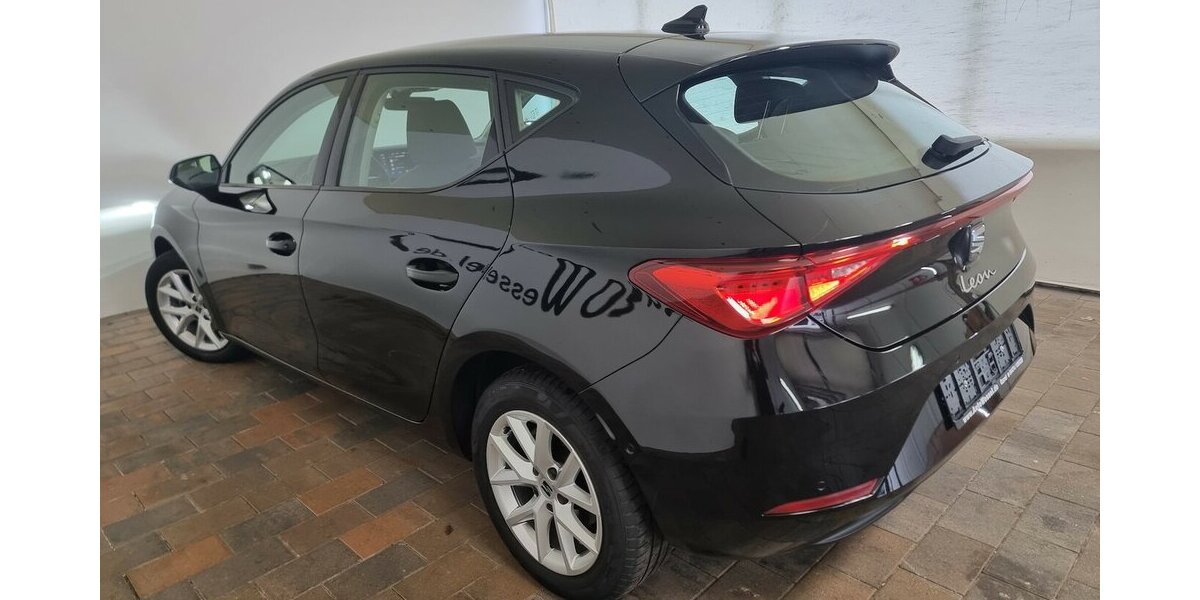 Seat Leon Style VIC Navi PDC Spur LED Tempomat VIC 49.700 km 16.900 &euro; Garrel 49681
