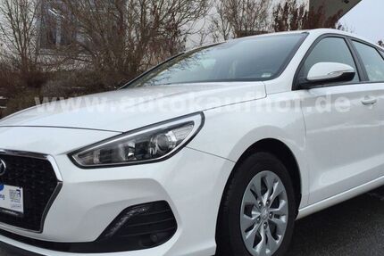 Hyundai i30 83.926 km 12.490 &euro; Neuensalz - Mechelgrün 08541
