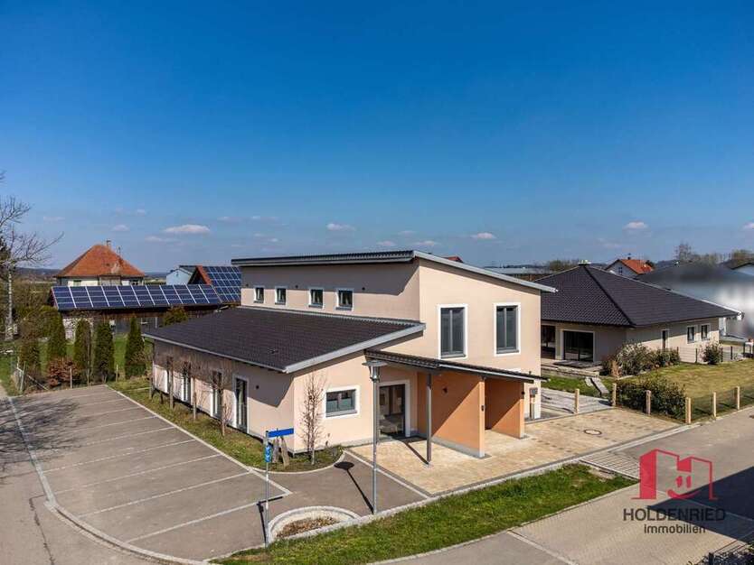 Büro in Fellheim 2.100 € 264 m²