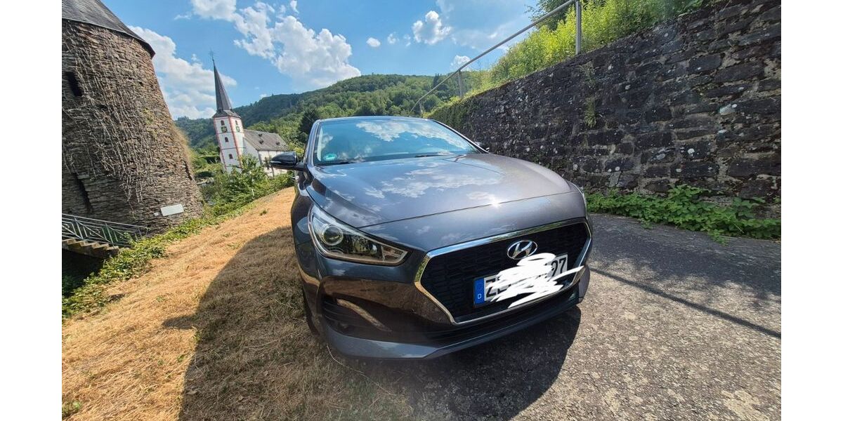 Hyundai i30 99.600 km 11.400 &euro; Briedel 56867