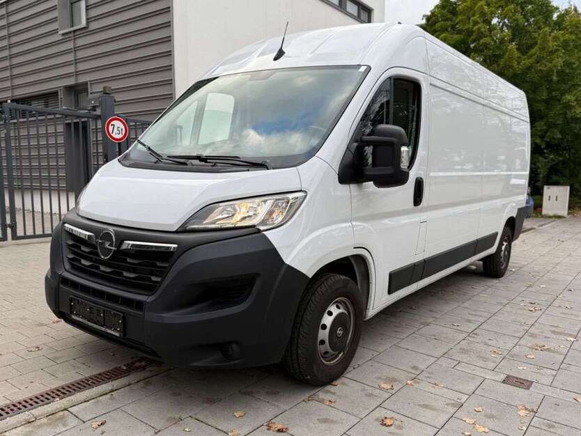 Opel Movano 33.000 km 24.950 € München 81825