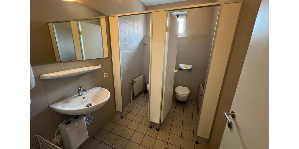 Eckernförde-Innenstadt: Ehemaliges Bankgebäude als z.B. Büro 344 m² gewerbliche Fläche zu vermieten. zimmer