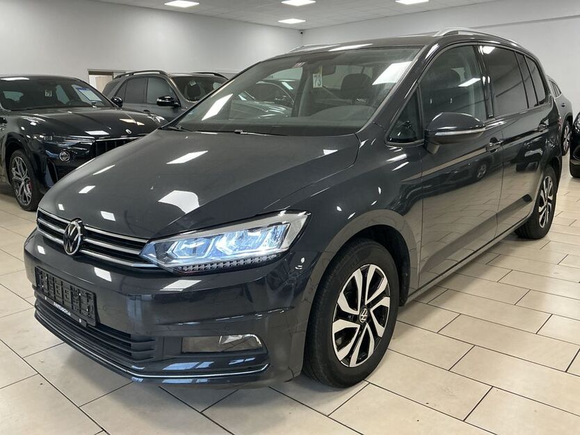 VW Touran 99.355 km 23.440 € Bonn 53227